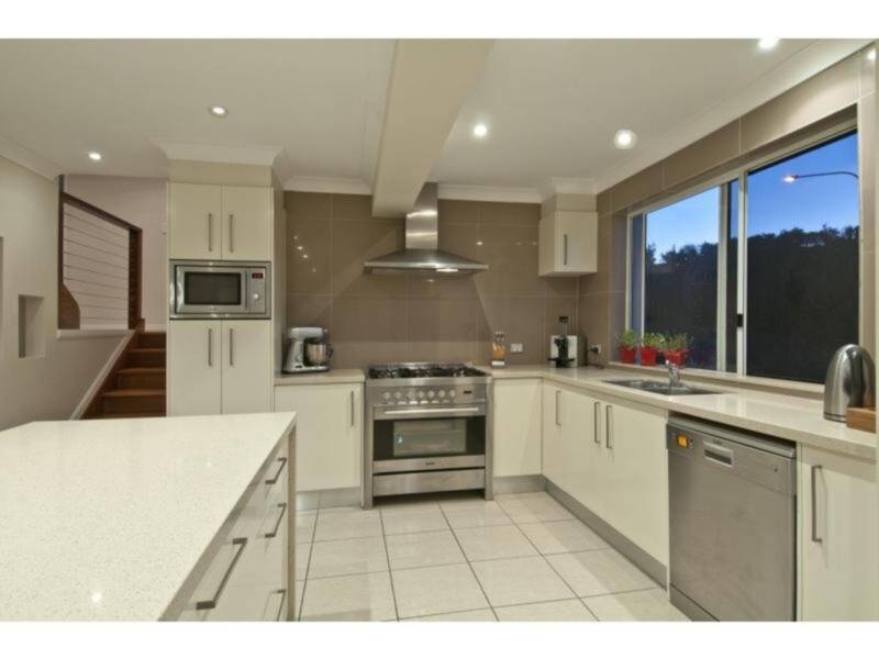 1/14-18 Carl Heck Boulevard, Windaroo, QLD 4207 AUS