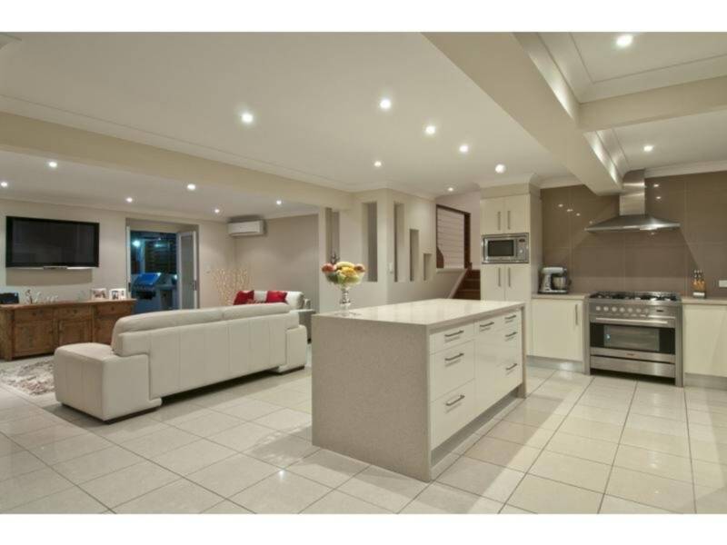1/14-18 Carl Heck Boulevard, Windaroo, QLD 4207 AUS