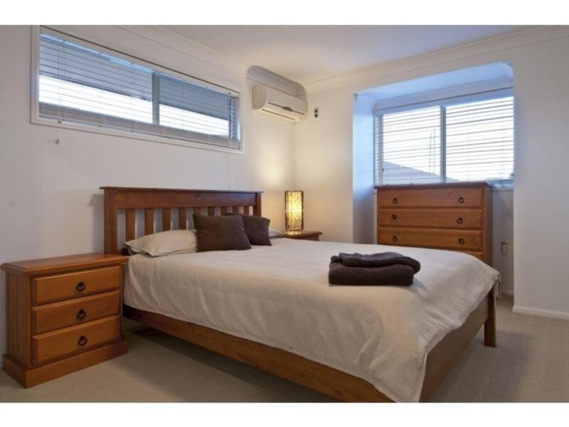 1/14-18 Carl Heck Boulevard, Windaroo, QLD 4207 AUS