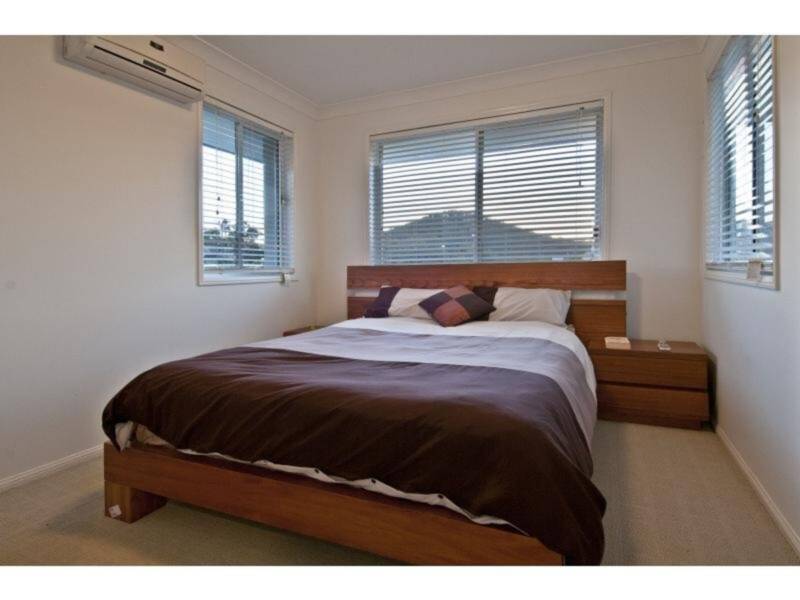 1/14-18 Carl Heck Boulevard, Windaroo, QLD 4207 AUS