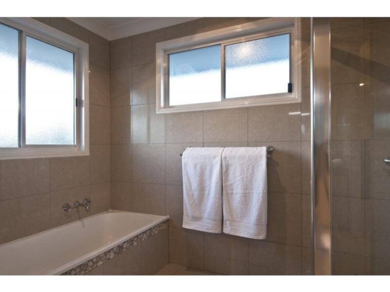 1/14-18 Carl Heck Boulevard, Windaroo, QLD 4207 AUS