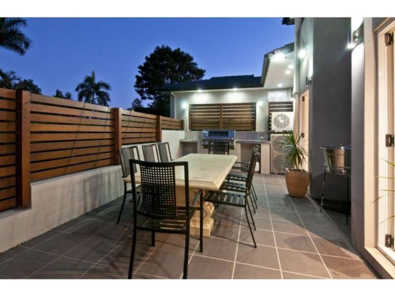 1/14-18 Carl Heck Boulevard, Windaroo, QLD 4207 AUS