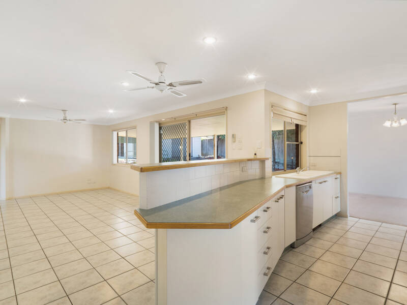 14 Peace Court, Mount Warren Park, QLD 4207 AUS