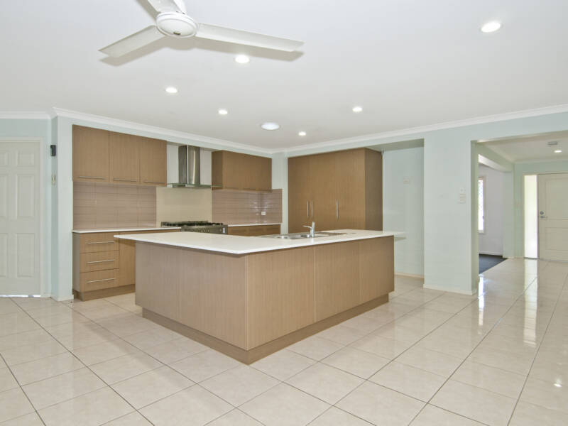 26 Strathburn Crescent, Ormeau, QLD 4208 AUS