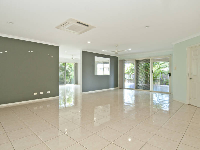 26 Strathburn Crescent, Ormeau, QLD 4208 AUS