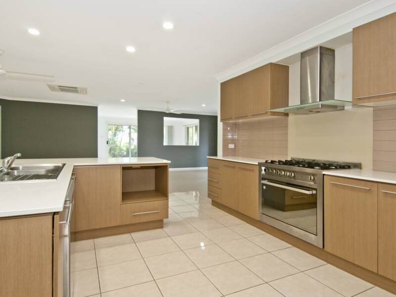 26 Strathburn Crescent, Ormeau, QLD 4208 AUS