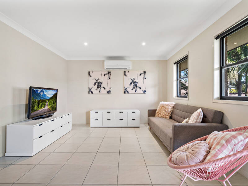 19 Lake Breeze Drive, Windaroo, QLD 4207 AUS