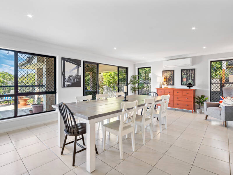 19 Lake Breeze Drive, Windaroo, QLD 4207 AUS