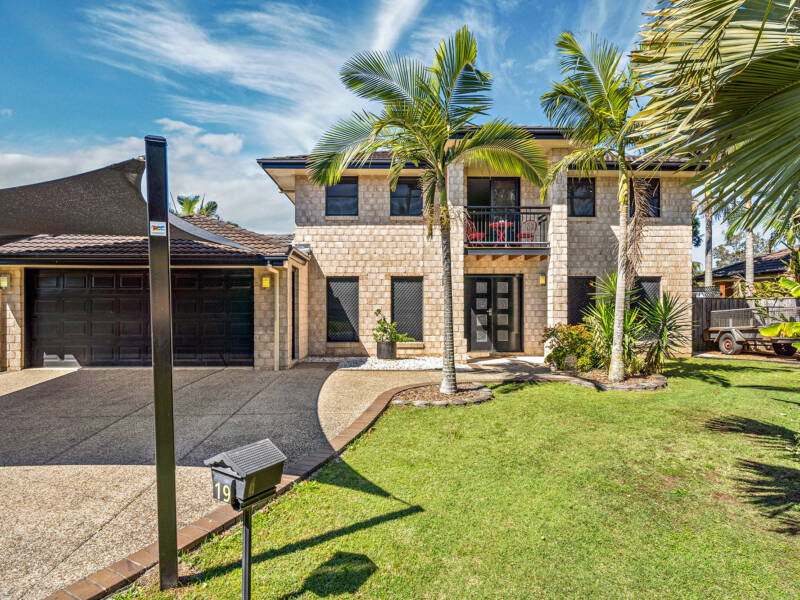19 Lake Breeze Drive, Windaroo, QLD 4207 AUS