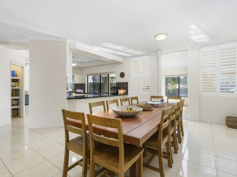 14 Lake Breeze Drive, Windaroo, QLD 4207 AUS