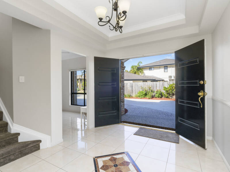 14 Lake Breeze Drive, Windaroo, QLD 4207 AUS