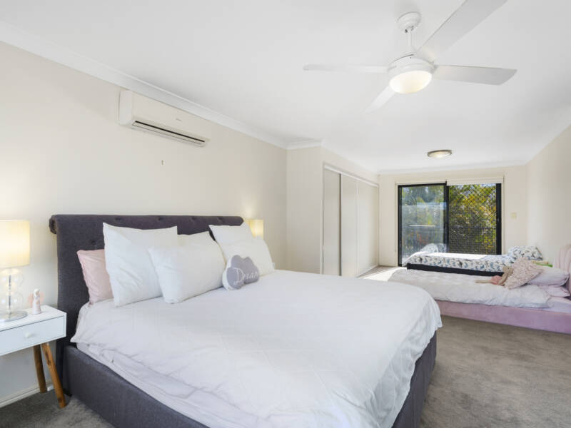 14 Lake Breeze Drive, Windaroo, QLD 4207 AUS