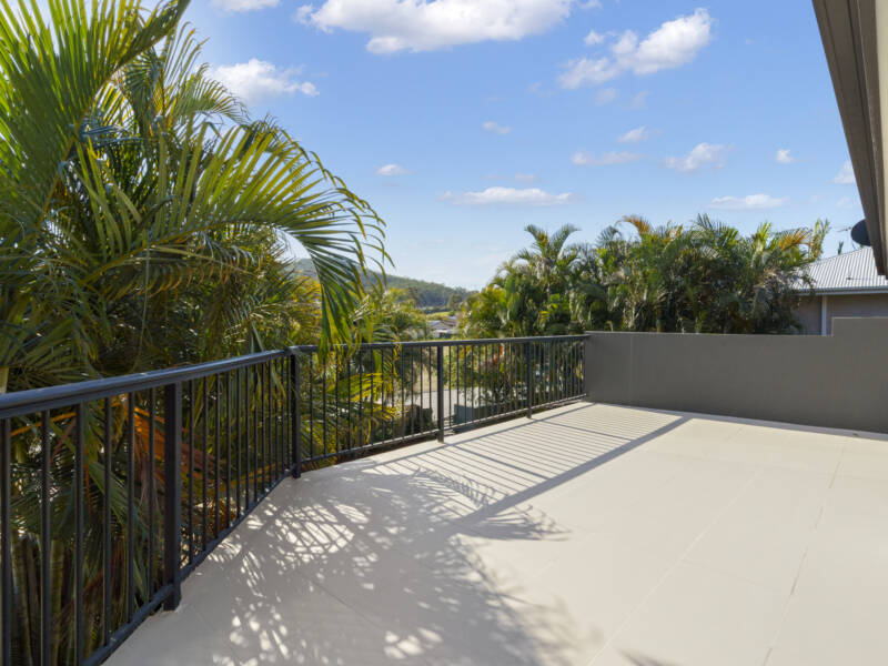 14 Lake Breeze Drive, Windaroo, QLD 4207 AUS