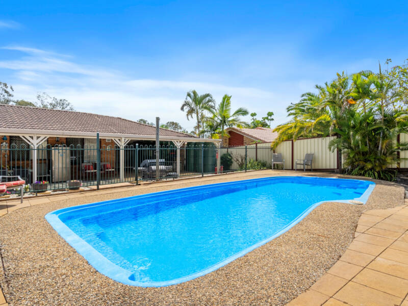 4 Natone Crt, Edens Landing, QLD 4207 AUS