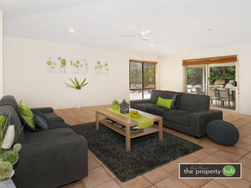 30 Mountain View Crescent, Mount Warren Park, QLD 4207 AUS