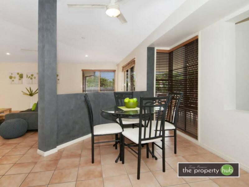 30 Mountain View Crescent, Mount Warren Park, QLD 4207 AUS