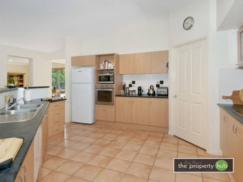 30 Mountain View Crescent, Mount Warren Park, QLD 4207 AUS