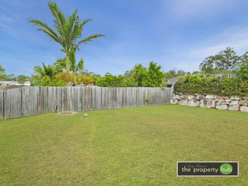 30 Mountain View Crescent, Mount Warren Park, QLD 4207 AUS