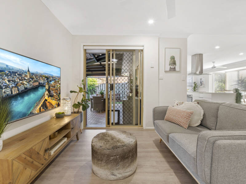 24 Allenby Crescent, Windaroo, QLD 4207 AUS