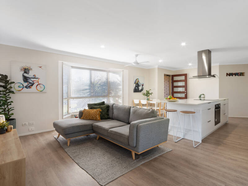 24 Allenby Crescent, Windaroo, QLD 4207 AUS