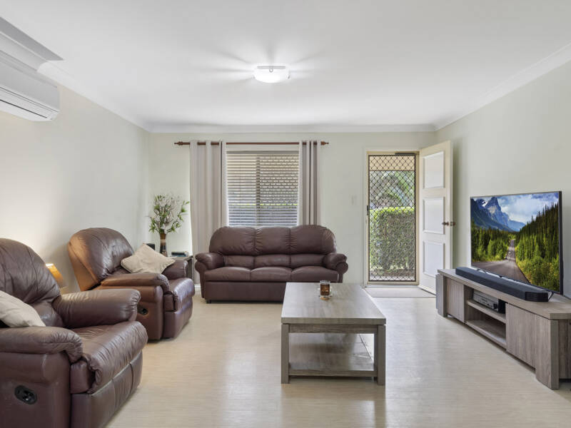 55 Avonmore Street, Edens Landing, QLD 4207 AUS