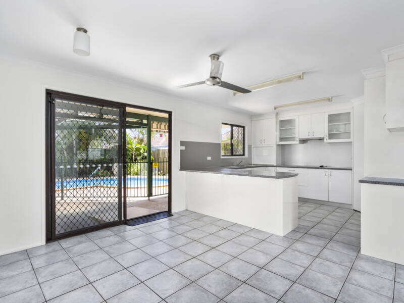 11 Carlyon Street, Mount Warren Park, QLD 4207 AUS