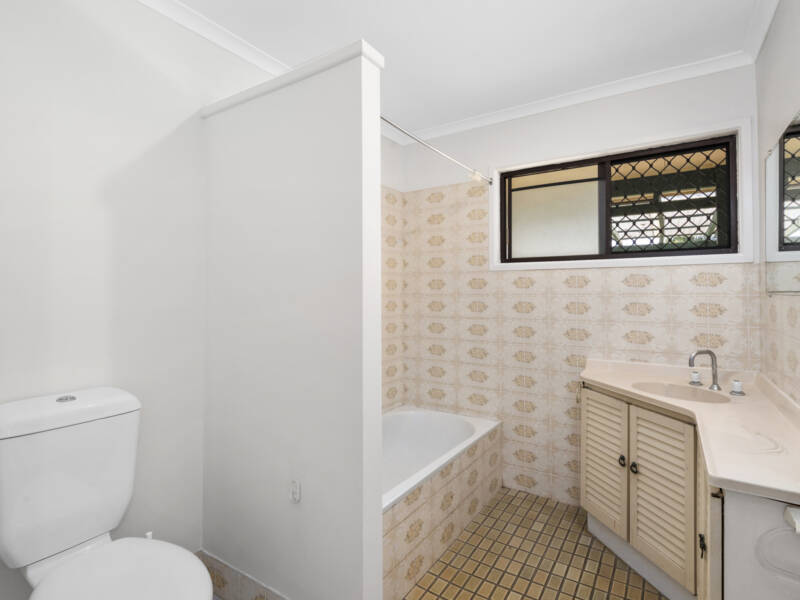 11 Carlyon Street, Mount Warren Park, QLD 4207 AUS