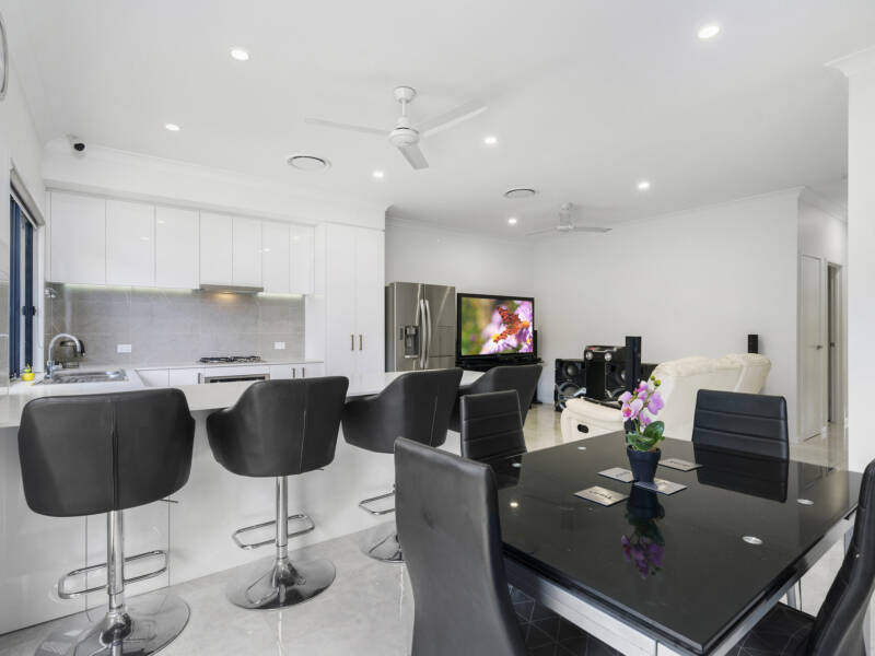 6 Windmill Place, Belivah, QLD 4207 AUS