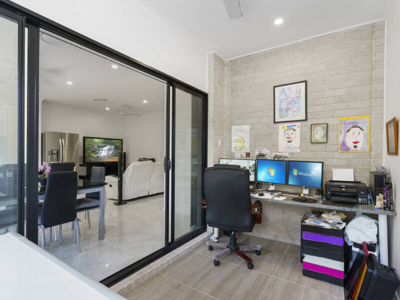 6 Windmill Place, Belivah, QLD 4207 AUS