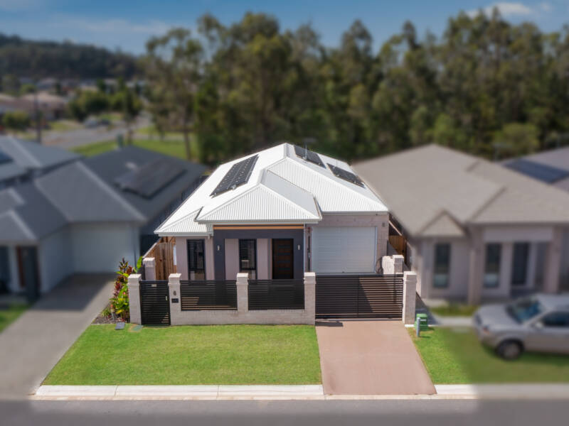6 Windmill Place, Belivah, QLD 4207 AUS