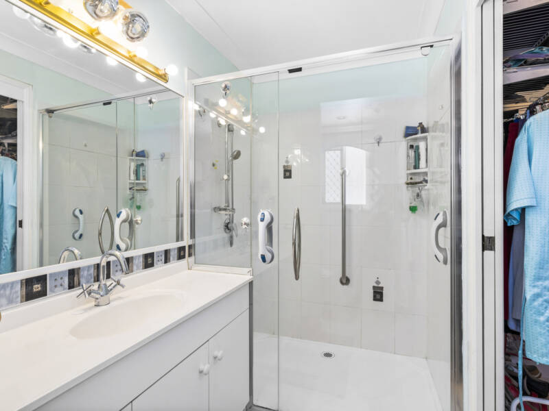 10 Yvonne Crescent, Mount Warren Park, QLD 4207 AUS