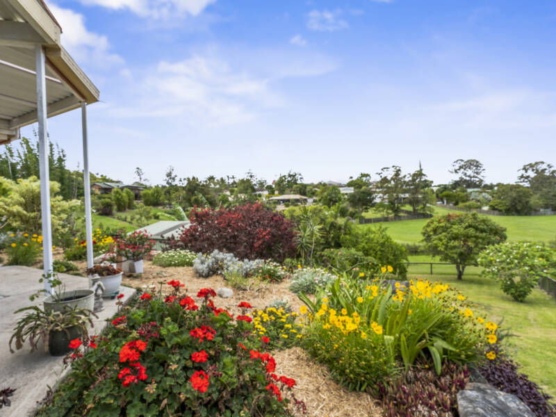 10 Yvonne Crescent, Mount Warren Park, QLD 4207 AUS