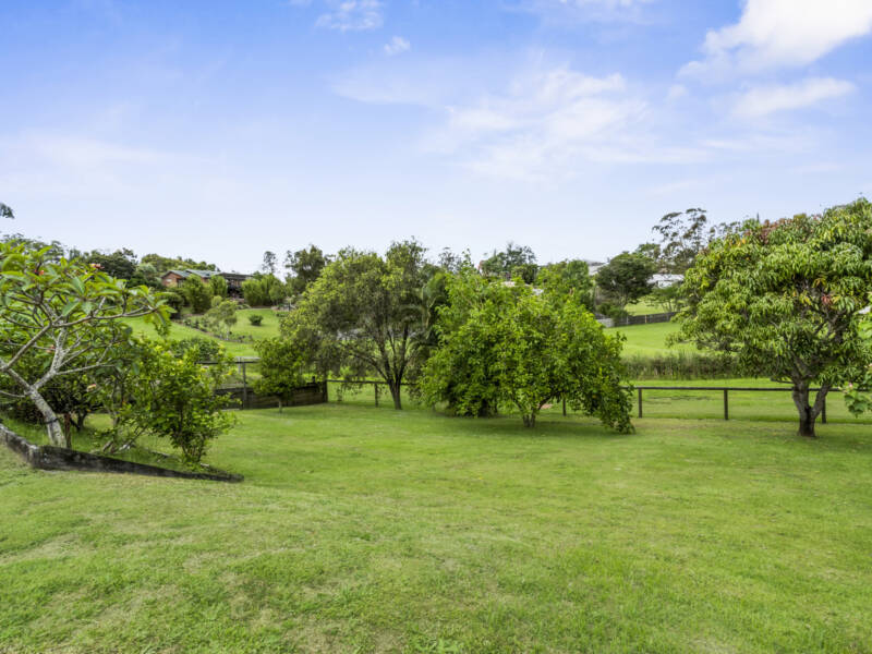 10 Yvonne Crescent, Mount Warren Park, QLD 4207 AUS