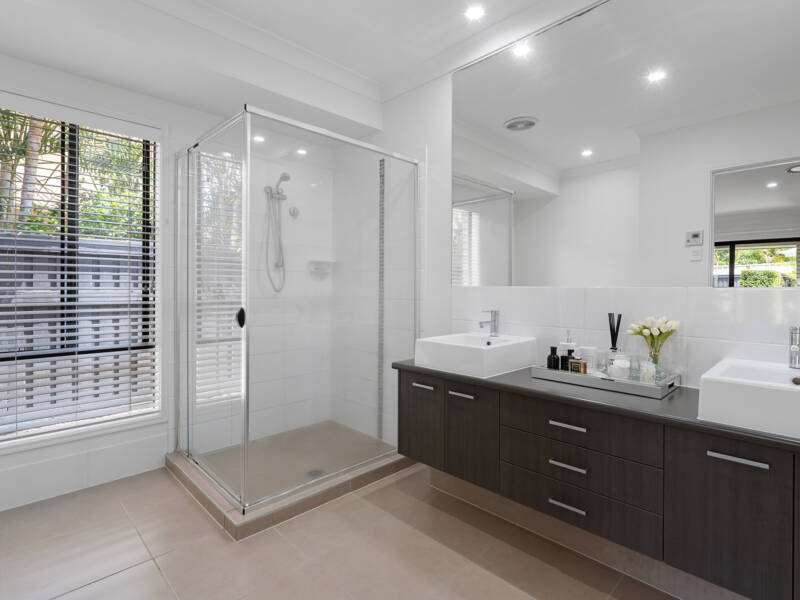 12 The Avenue, Windaroo, QLD 4207 AUS
