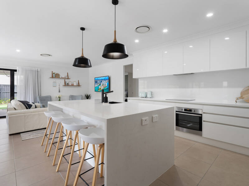 12 The Avenue, Windaroo, QLD 4207 AUS