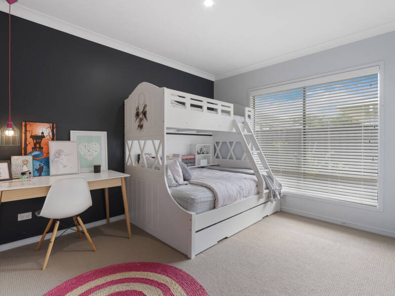 12 The Avenue, Windaroo, QLD 4207 AUS