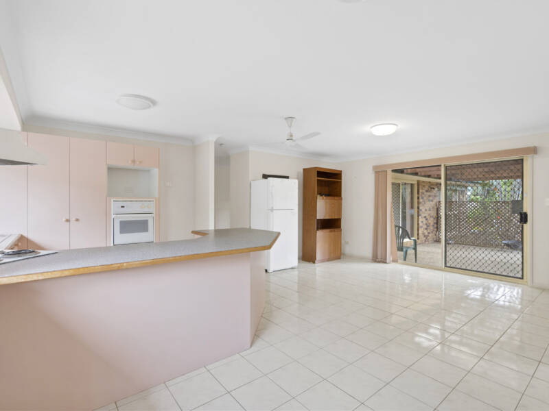 74 Yvonne Crescent, Mount Warren Park, QLD 4207 AUS