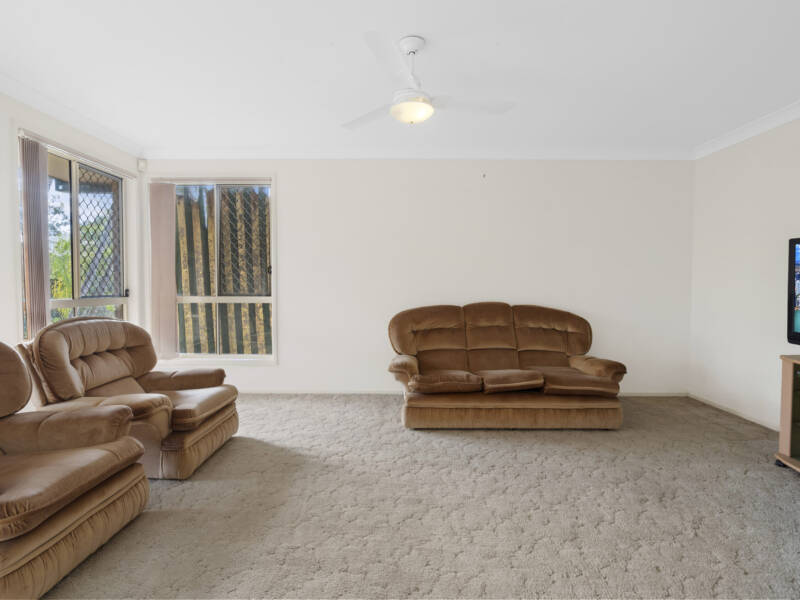 74 Yvonne Crescent, Mount Warren Park, QLD 4207 AUS