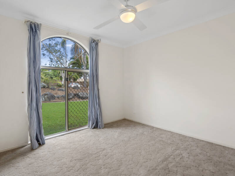 74 Yvonne Crescent, Mount Warren Park, QLD 4207 AUS