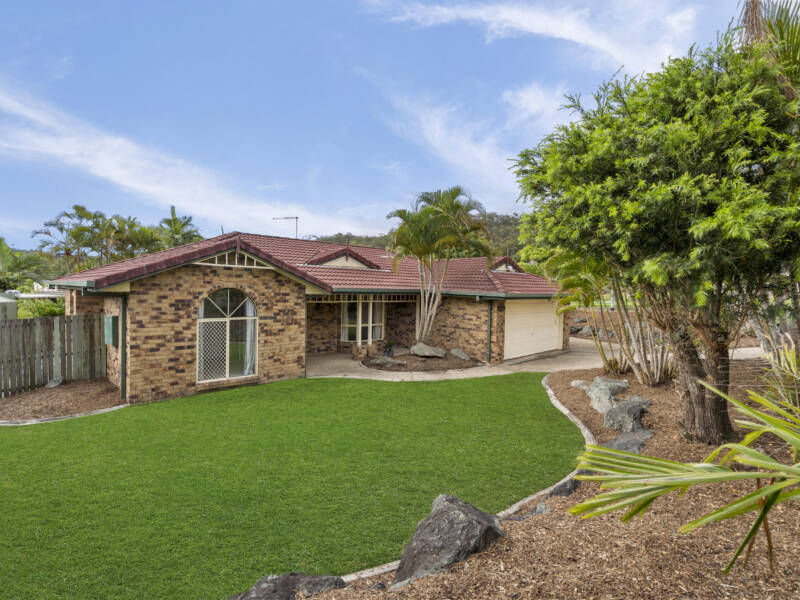 74 Yvonne Crescent, Mount Warren Park, QLD 4207 AUS