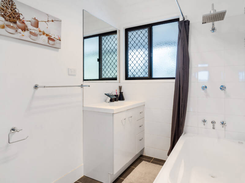 15714 Cunningham Highway, Cunningham, QLD 4370 AUS