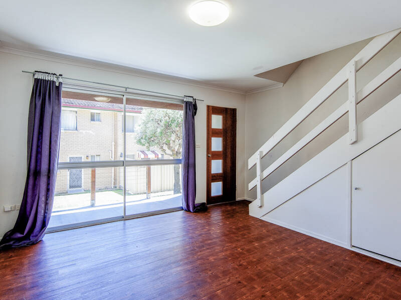 15/90A Milne Street, Mount Warren Park, QLD 4207 AUS