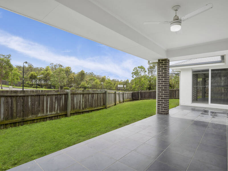 8 Meander Circuit, Holmview, QLD 4207 AUS