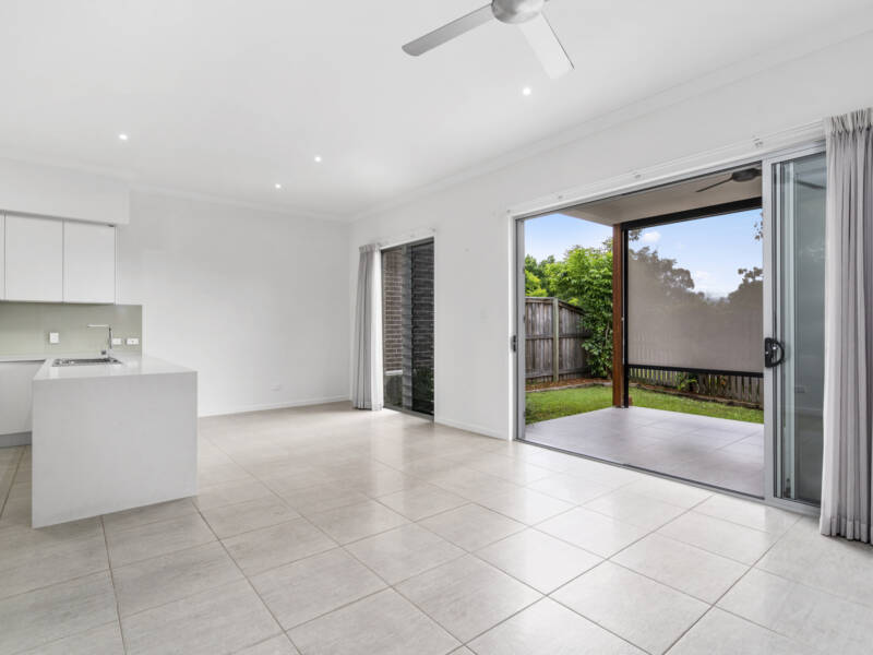 10/1-5 Anna Louise Terrace, Windaroo, QLD 4207 AUS