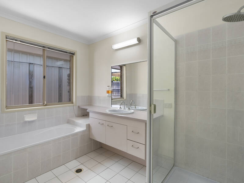 16 Manikato Court, Burpengary, QLD 4505 AUS