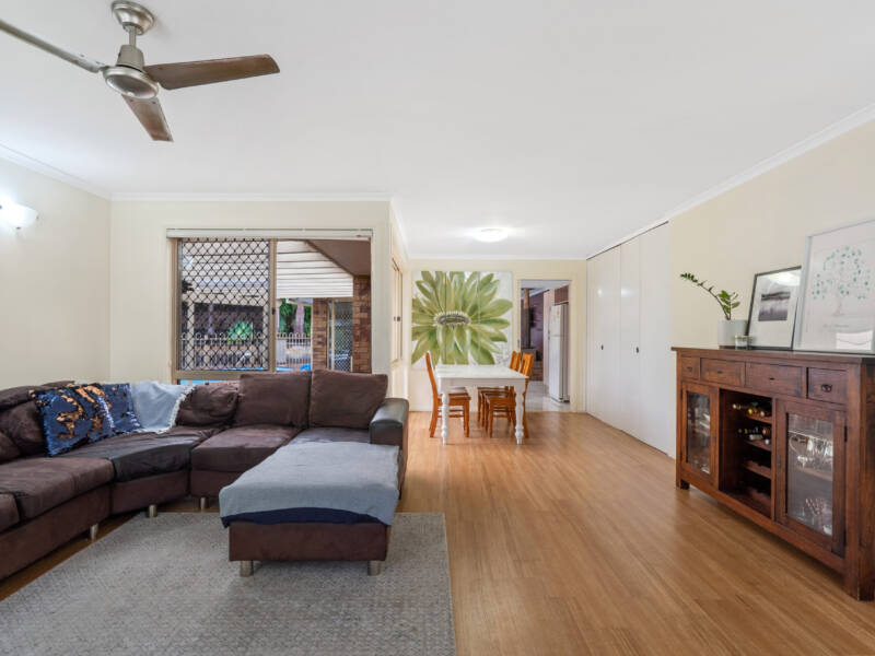 1 Lyn Court, Mount Warren Park, QLD 4207 AUS