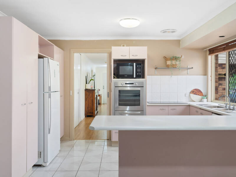 1 Lyn Court, Mount Warren Park, QLD 4207 AUS