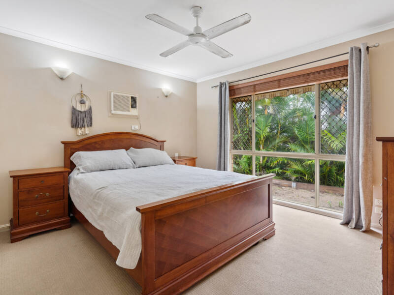 1 Lyn Court, Mount Warren Park, QLD 4207 AUS