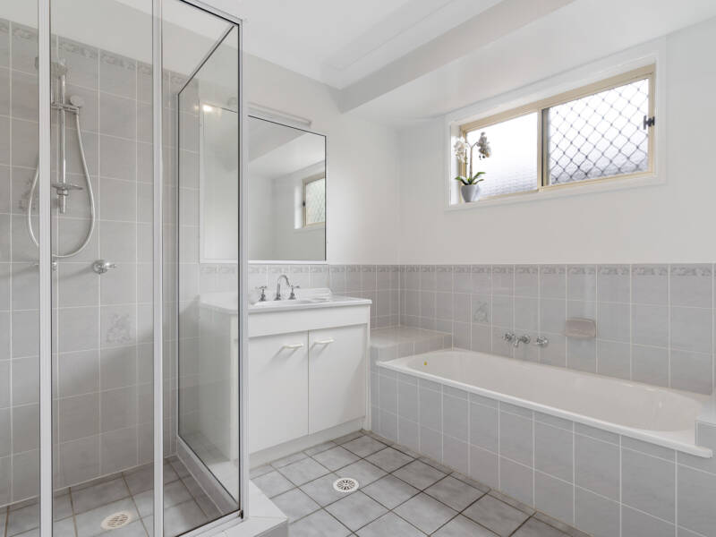 12 Mewing Court, Windaroo, QLD 4207 AUS