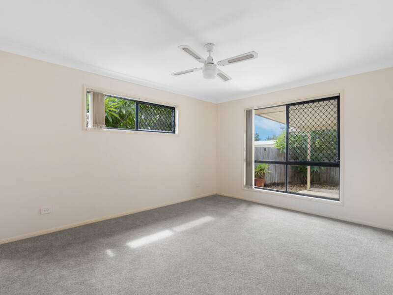 25 Mountain View Crescent, Mount Warren Park, QLD 4207 AUS